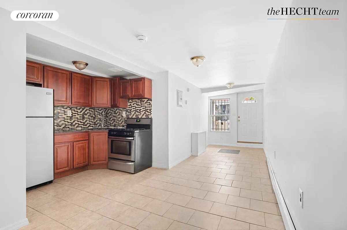 #8 photo, 52 E 55TH Street, 브루클린 East Flatbush , NY 11203