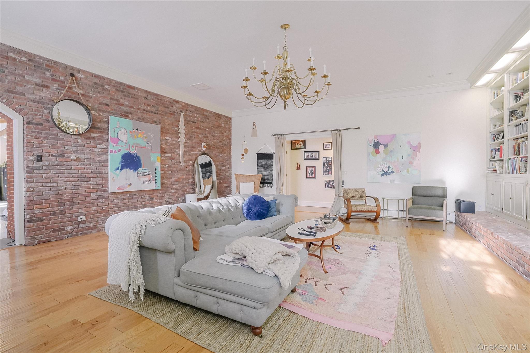 #14 photo, 595 GRAND Avenue, 紐約州 Newburgh , NY 12550