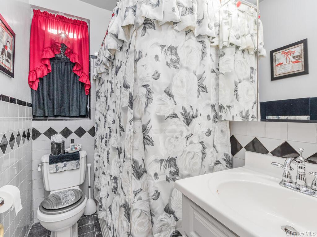 #10 photo, 3321 Bruckner Boulevard, Bronx , NY 10461