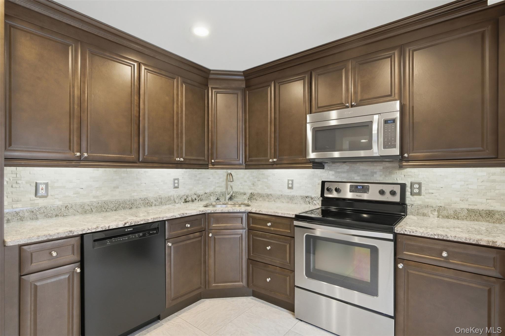 #11 photo, 20 Yorkshire Terrace, Washingtonville , NY 10992