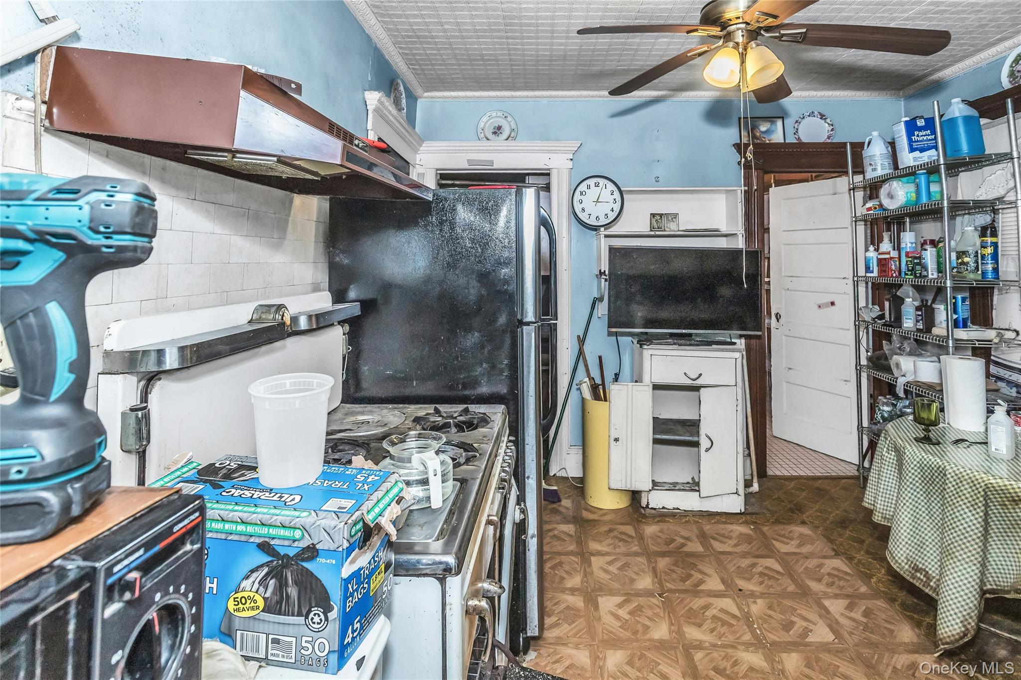 #10 photo, 41 W Fulton Avenue, Roosevelt , NY 11575