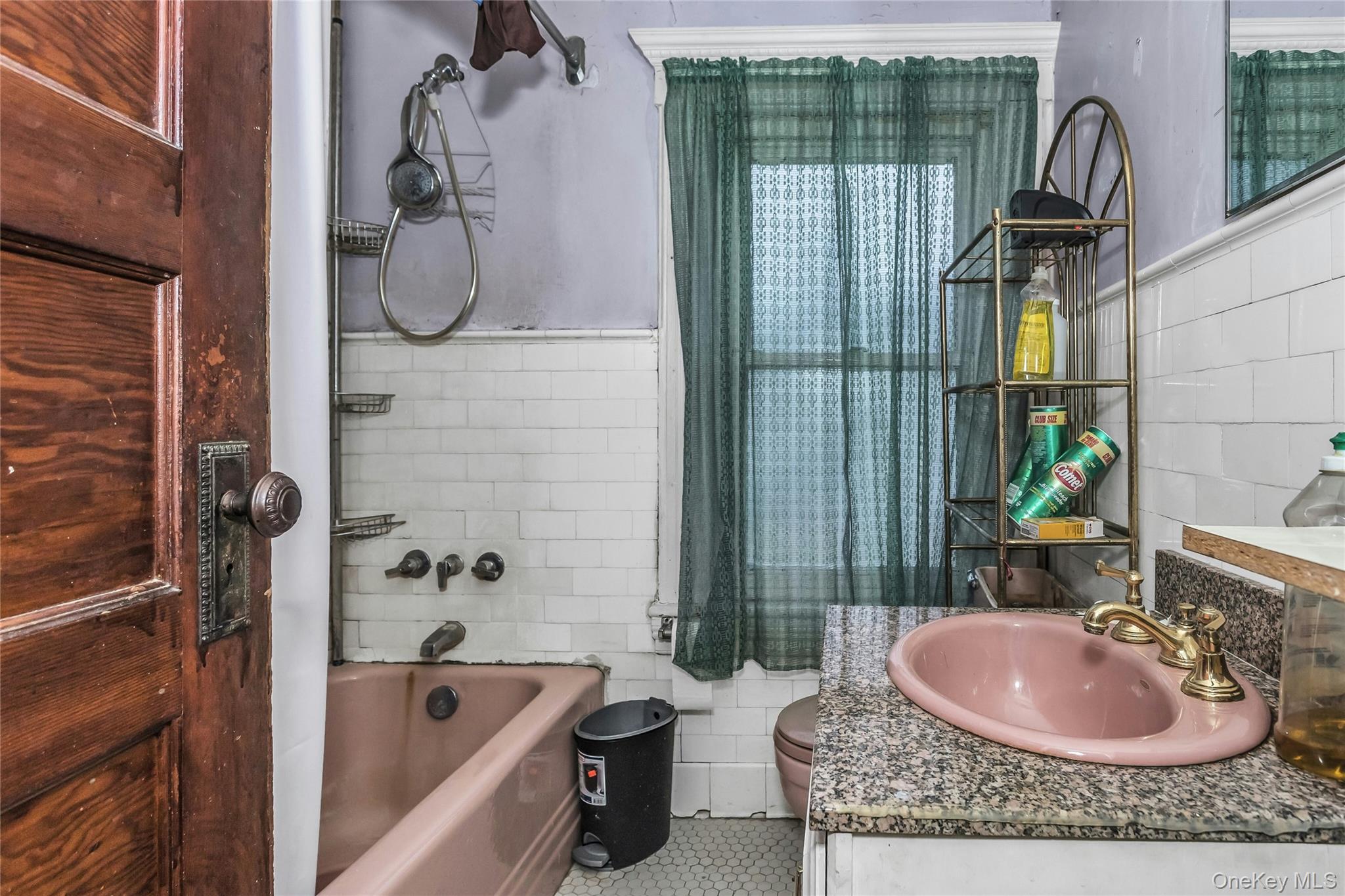 #19 photo, 41 W Fulton Avenue, Roosevelt , NY 11575