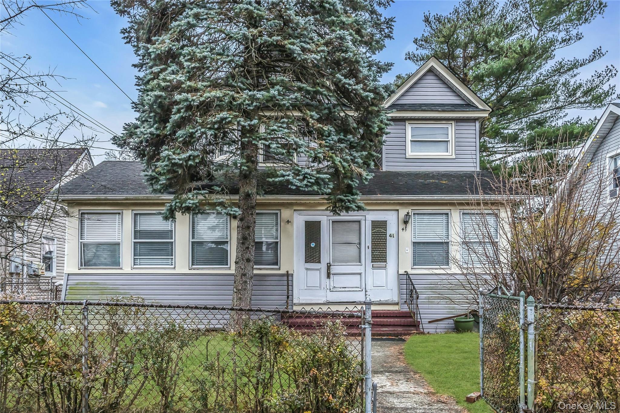 #2 photo, 41 W Fulton Avenue, Roosevelt , NY 11575