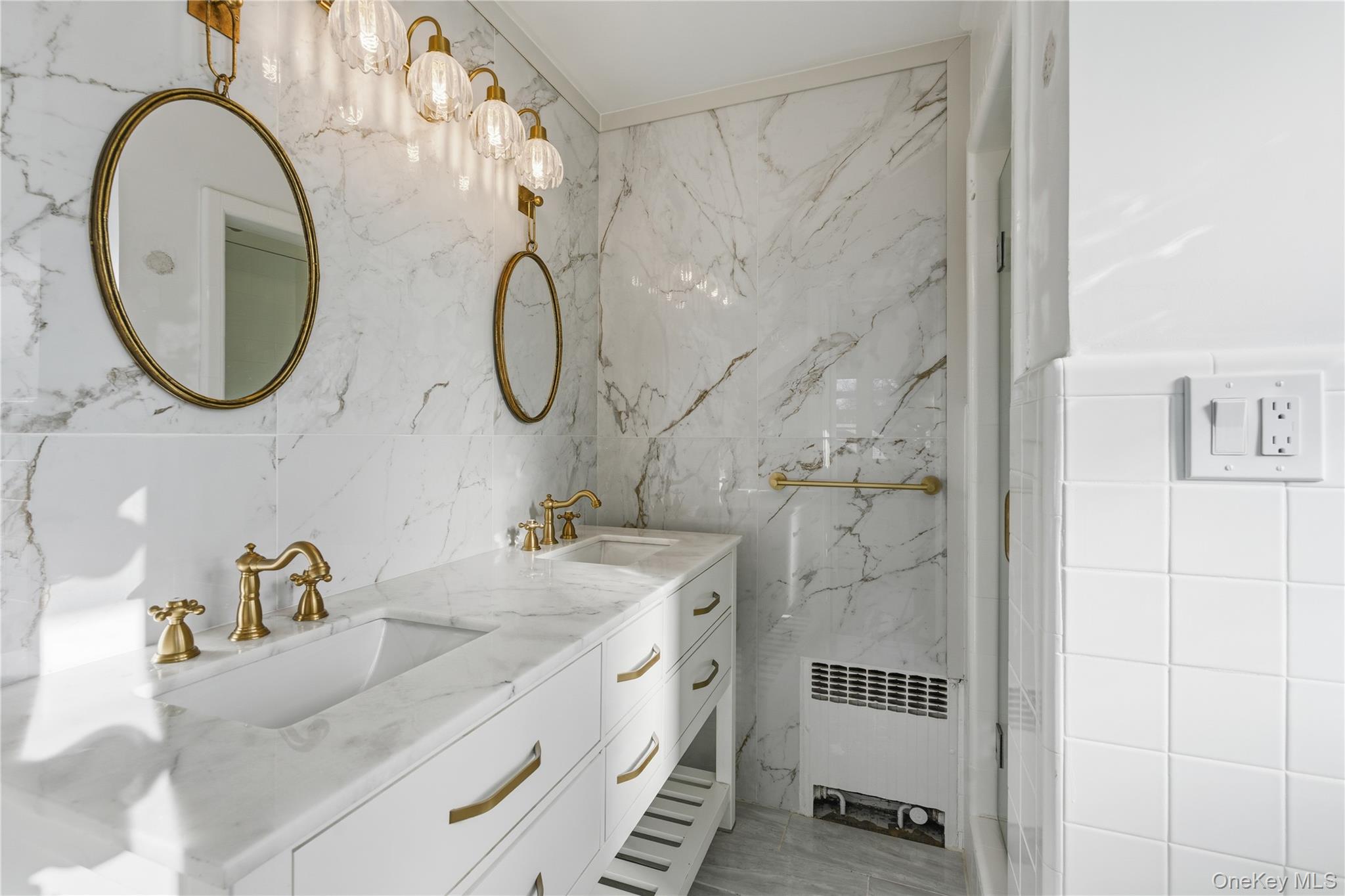 #15 photo, 467 Hempstead Avenue, Rockville Centre , NY 11570