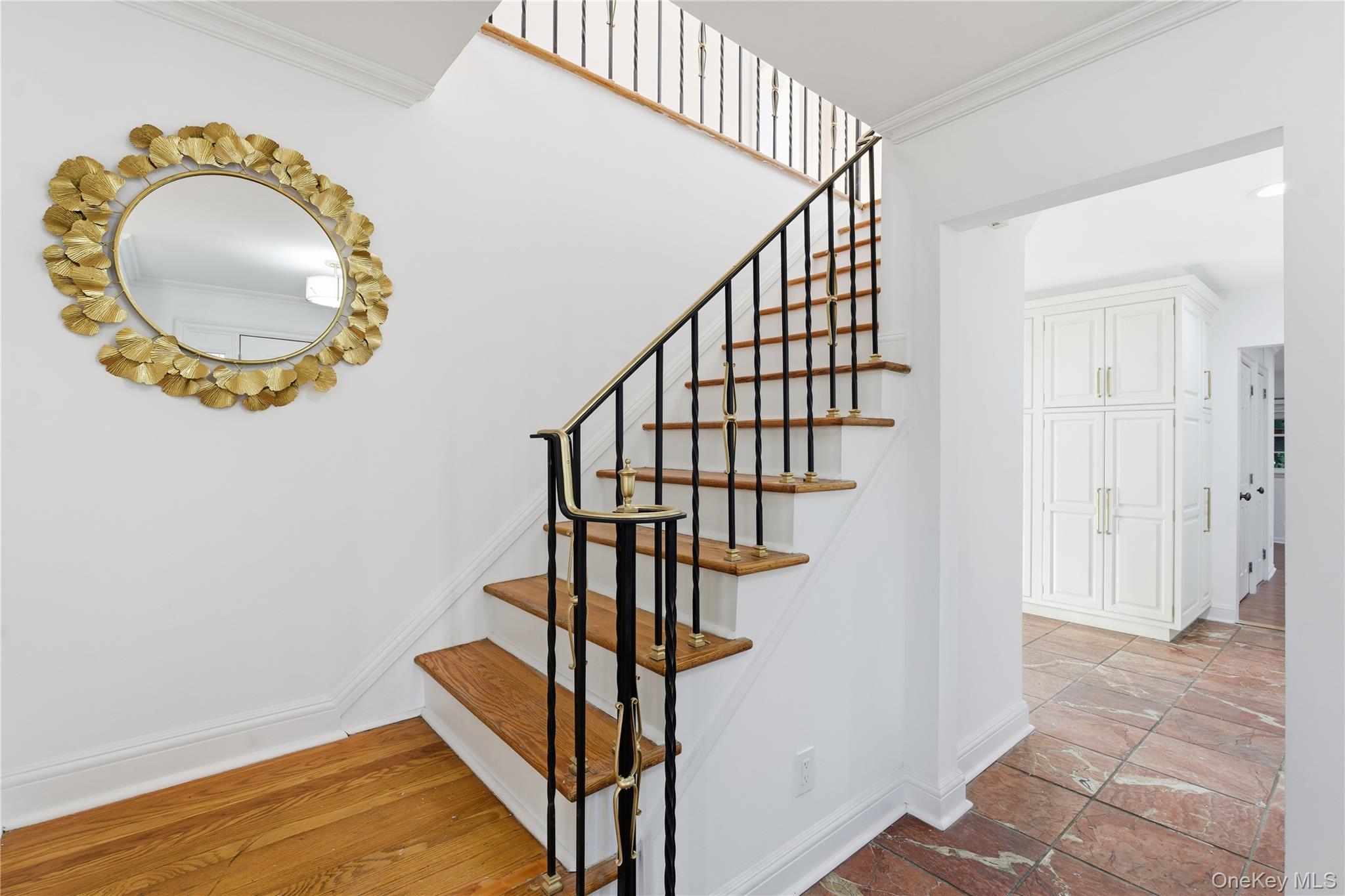 #5 photo, 467 Hempstead Avenue, Rockville Centre , NY 11570