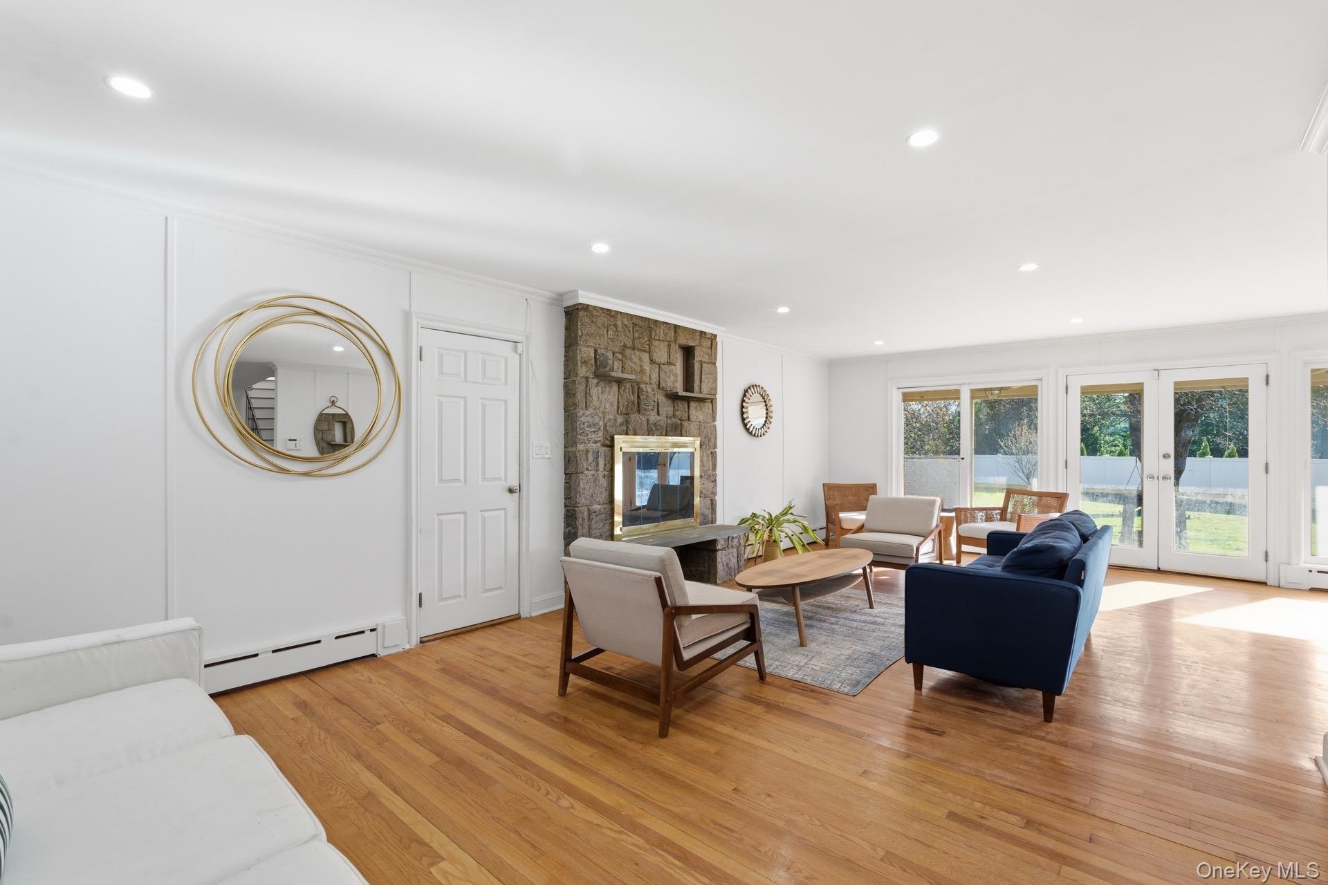 #6 photo, 467 Hempstead Avenue, Rockville Centre , NY 11570