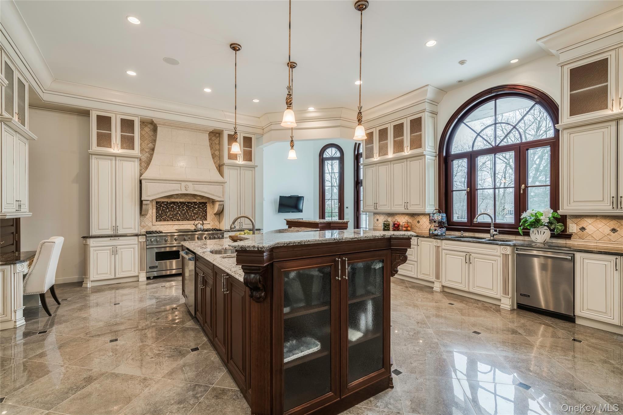 #17 photo, 4 Valentines Farm Court, Нассау ‖ Glen Head , NY 11545