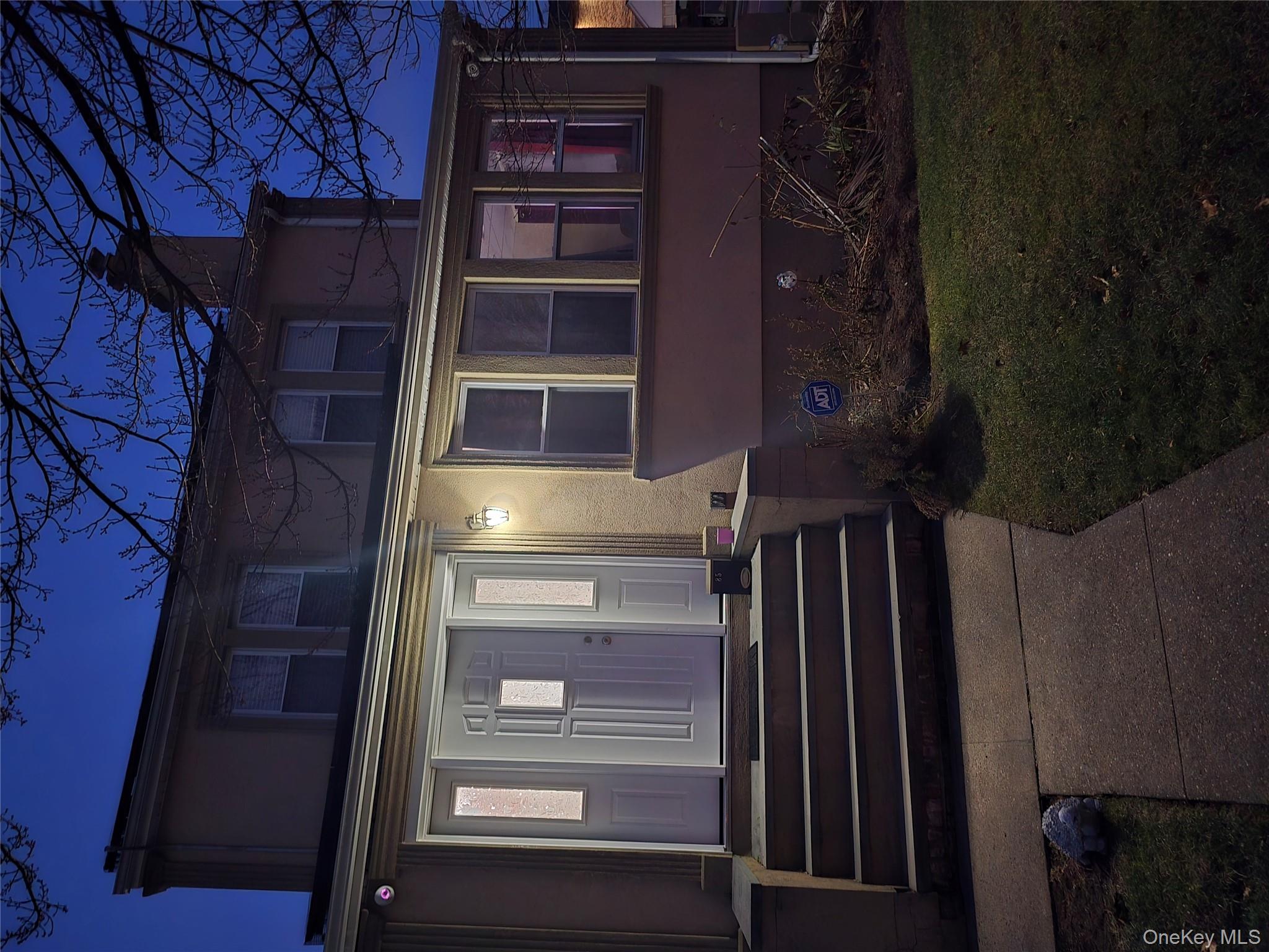 #1 photo, 85 Bucknell Road, מחוז נסאו Valley Stream , NY 11580