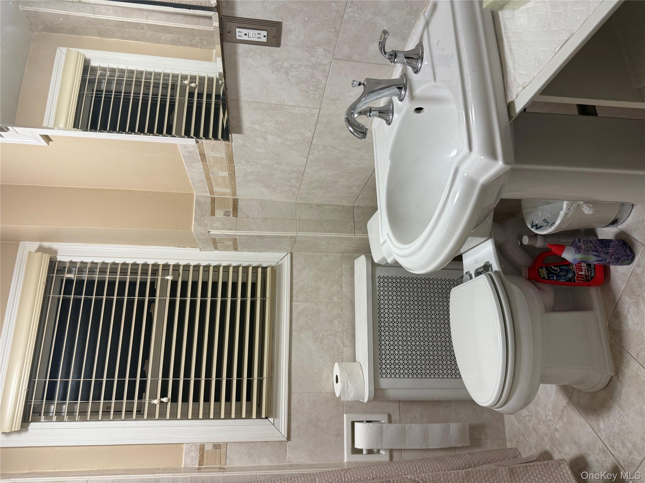 #12 photo, 85 Bucknell Road, מחוז נסאו Valley Stream , NY 11580