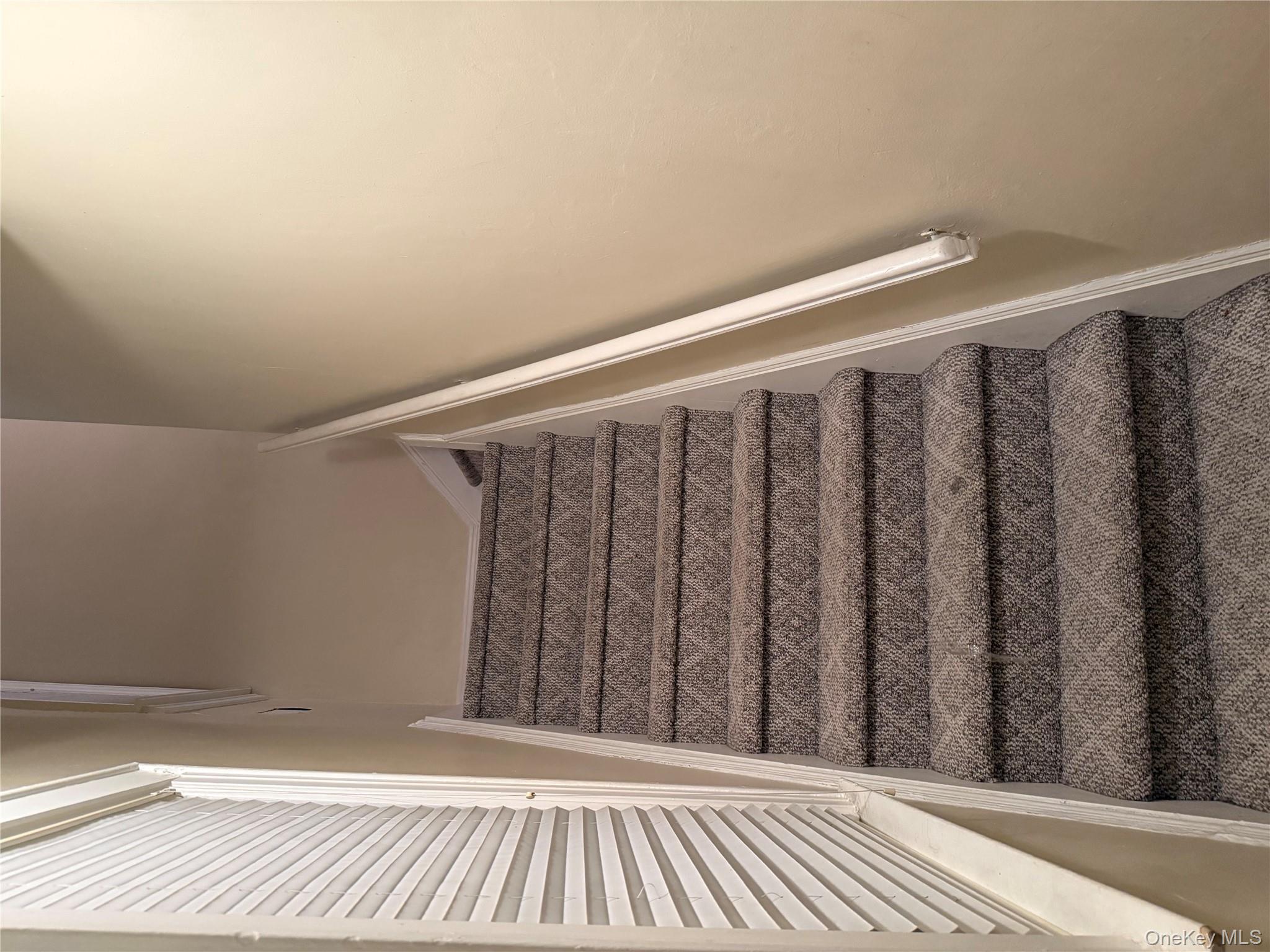 #14 photo, 85 Bucknell Road, מחוז נסאו Valley Stream , NY 11580