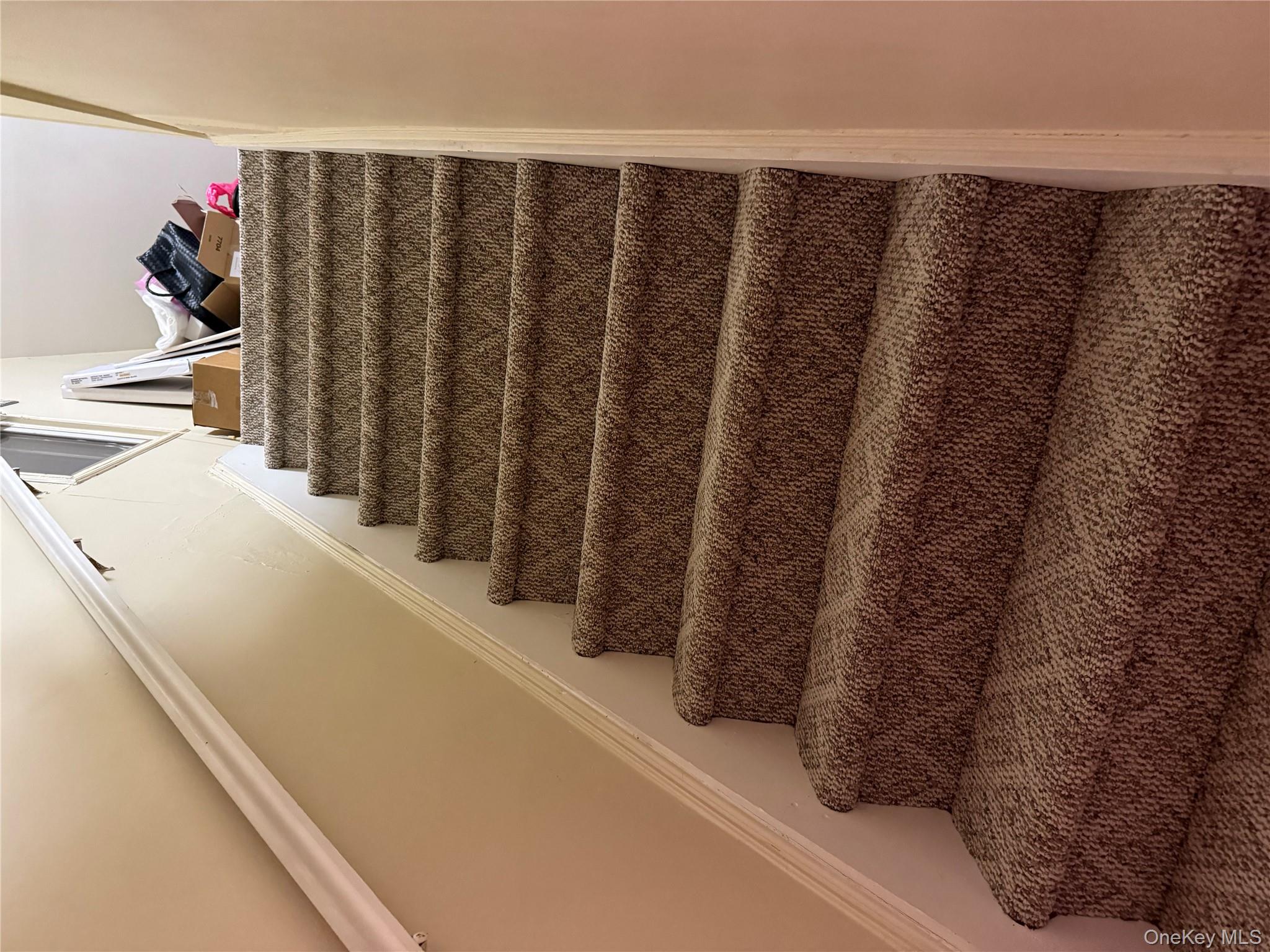 #17 photo, 85 Bucknell Road, מחוז נסאו Valley Stream , NY 11580