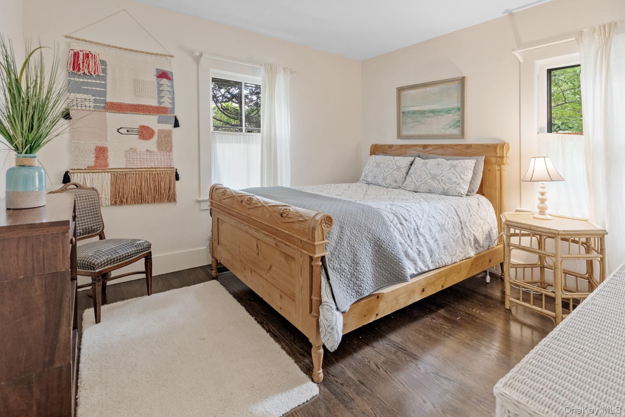 #13 photo, 10 Pleasant, East Hampton , NY 11937