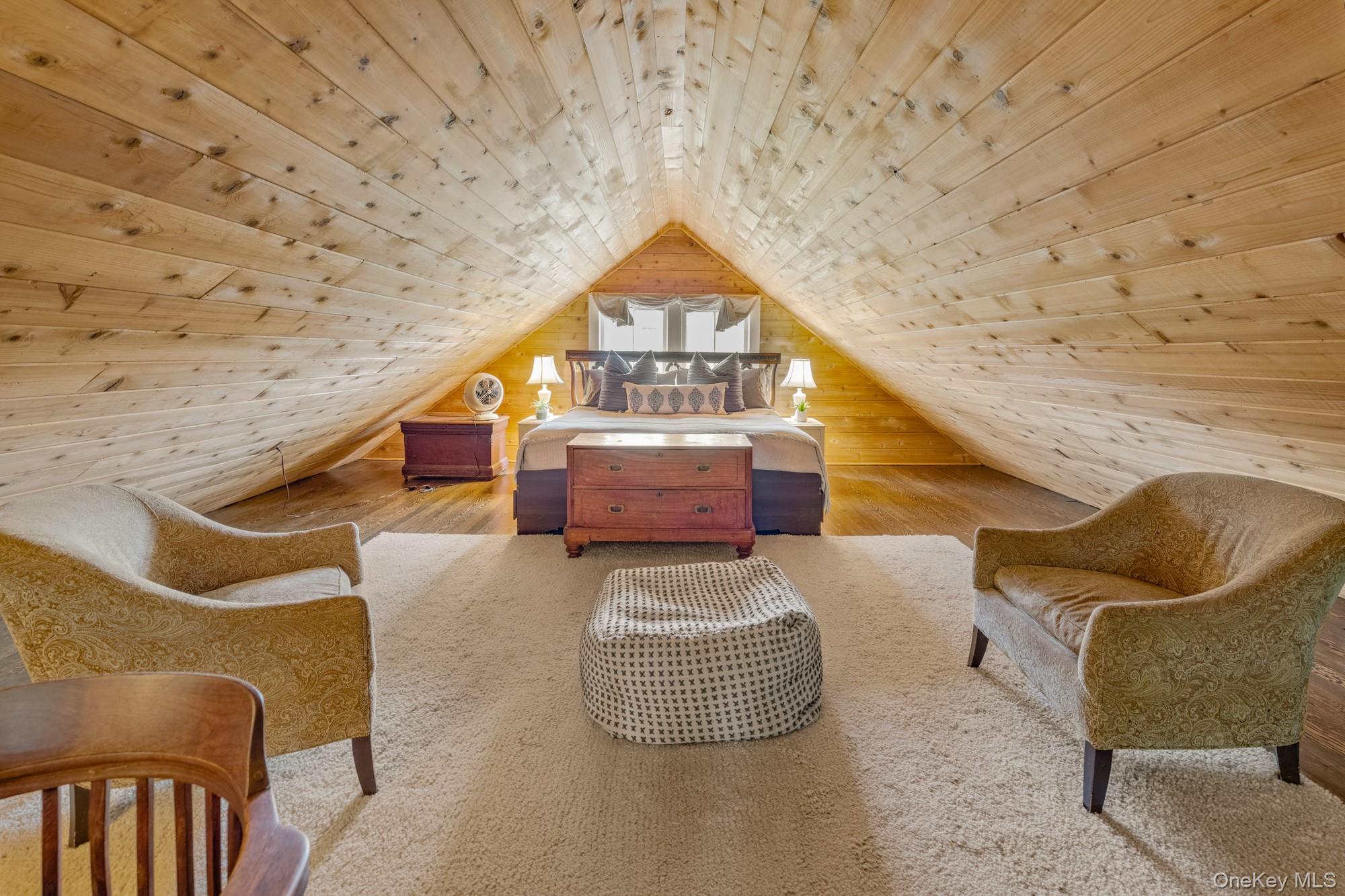 #14 photo, 10 Pleasant, East Hampton , NY 11937