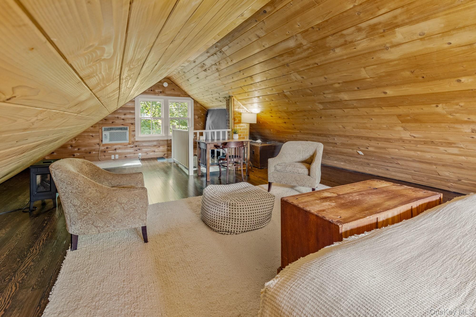 #15 photo, 10 Pleasant, East Hampton , NY 11937