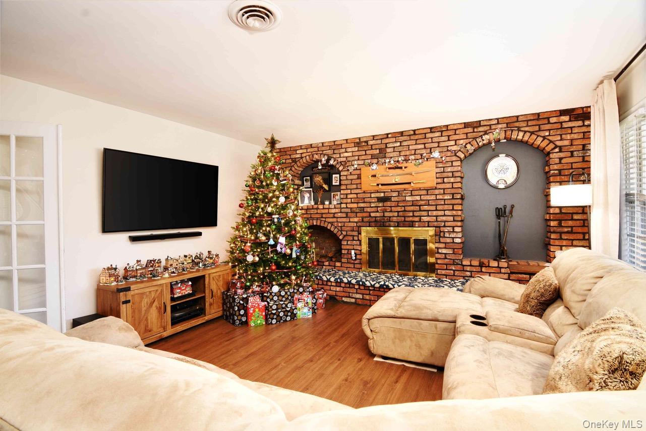 #10 photo, 5 Wintergreen Drive, Coram , NY 11727