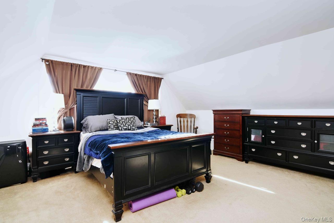 #14 photo, 5 Wintergreen Drive, Coram , NY 11727