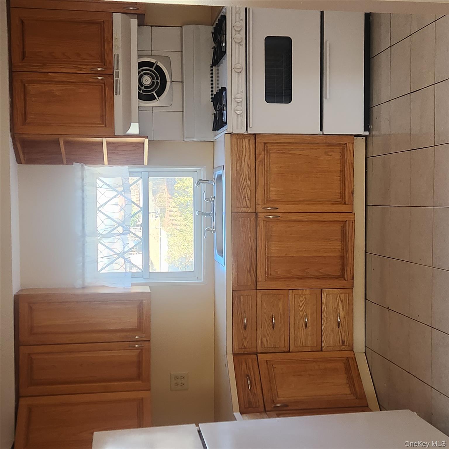 #15 photo, 16-11 149th Street, Whitestone , NY 11357