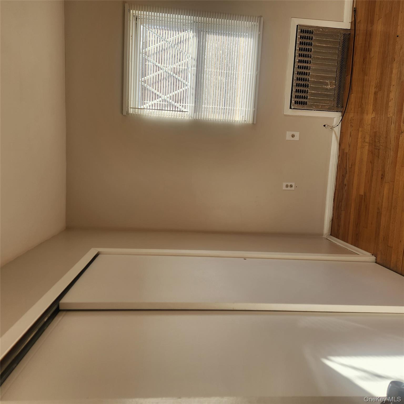 #19 photo, 16-11 149th Street, Whitestone , NY 11357