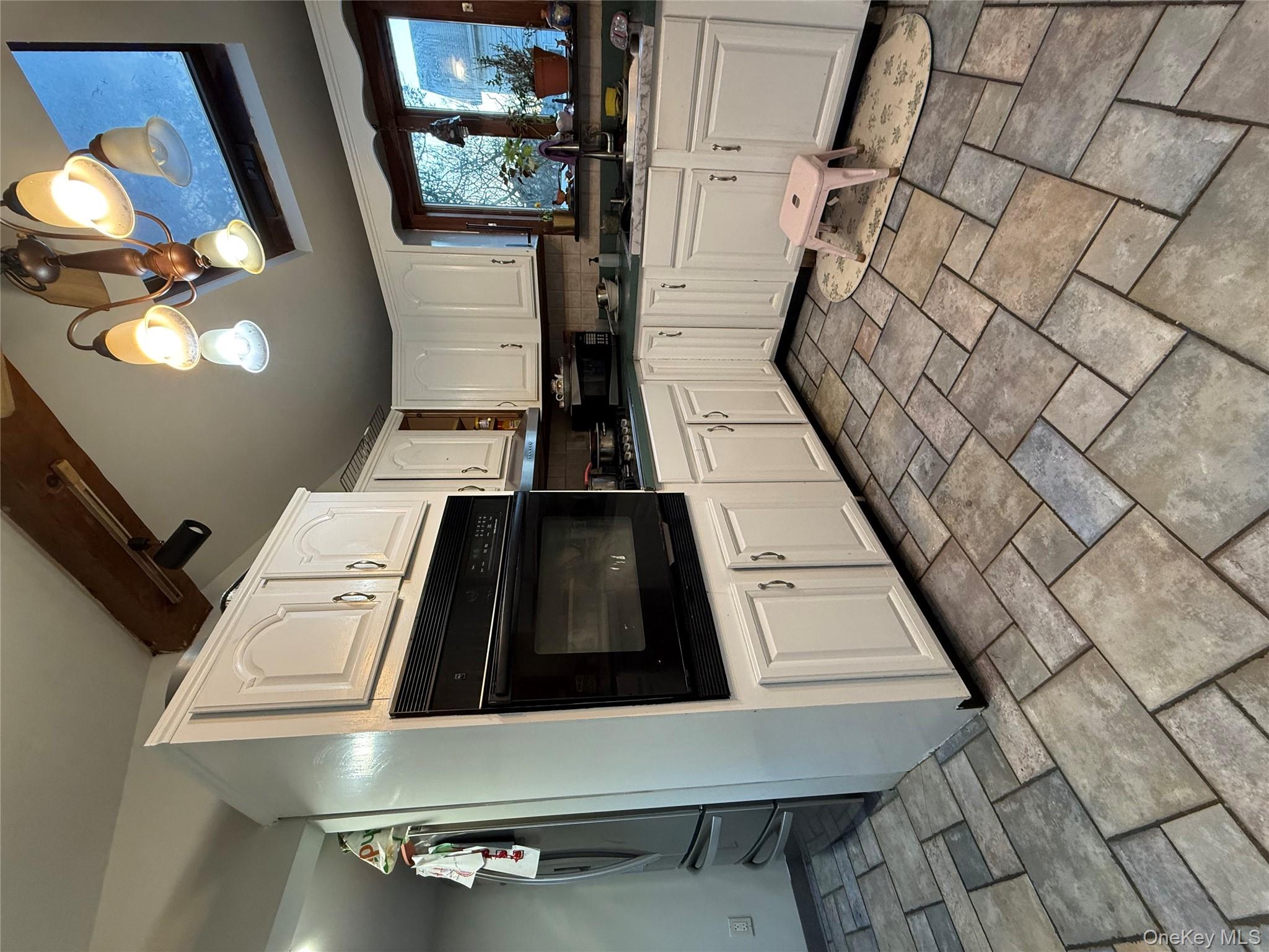 #12 photo, 53 Valentine Street, नासाउ काउंटी Glen Cove , NY 11542