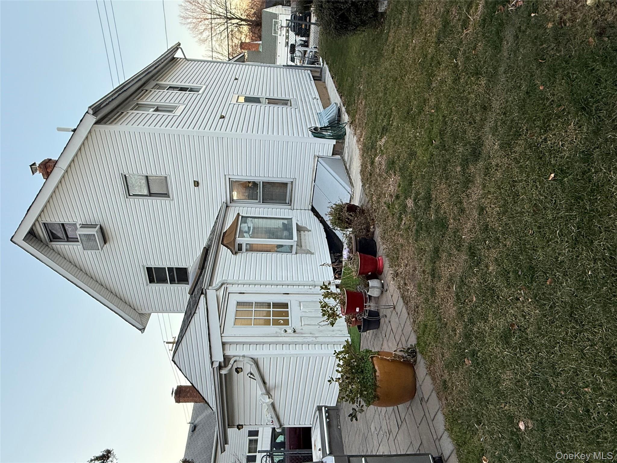 #7 photo, 53 Valentine Street, नासाउ काउंटी Glen Cove , NY 11542