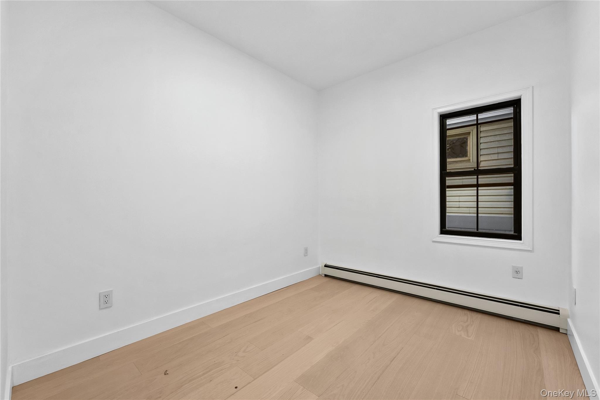 #10 photo, 9443 46th Avenue, कुईंस Elmhurst , NY 11373