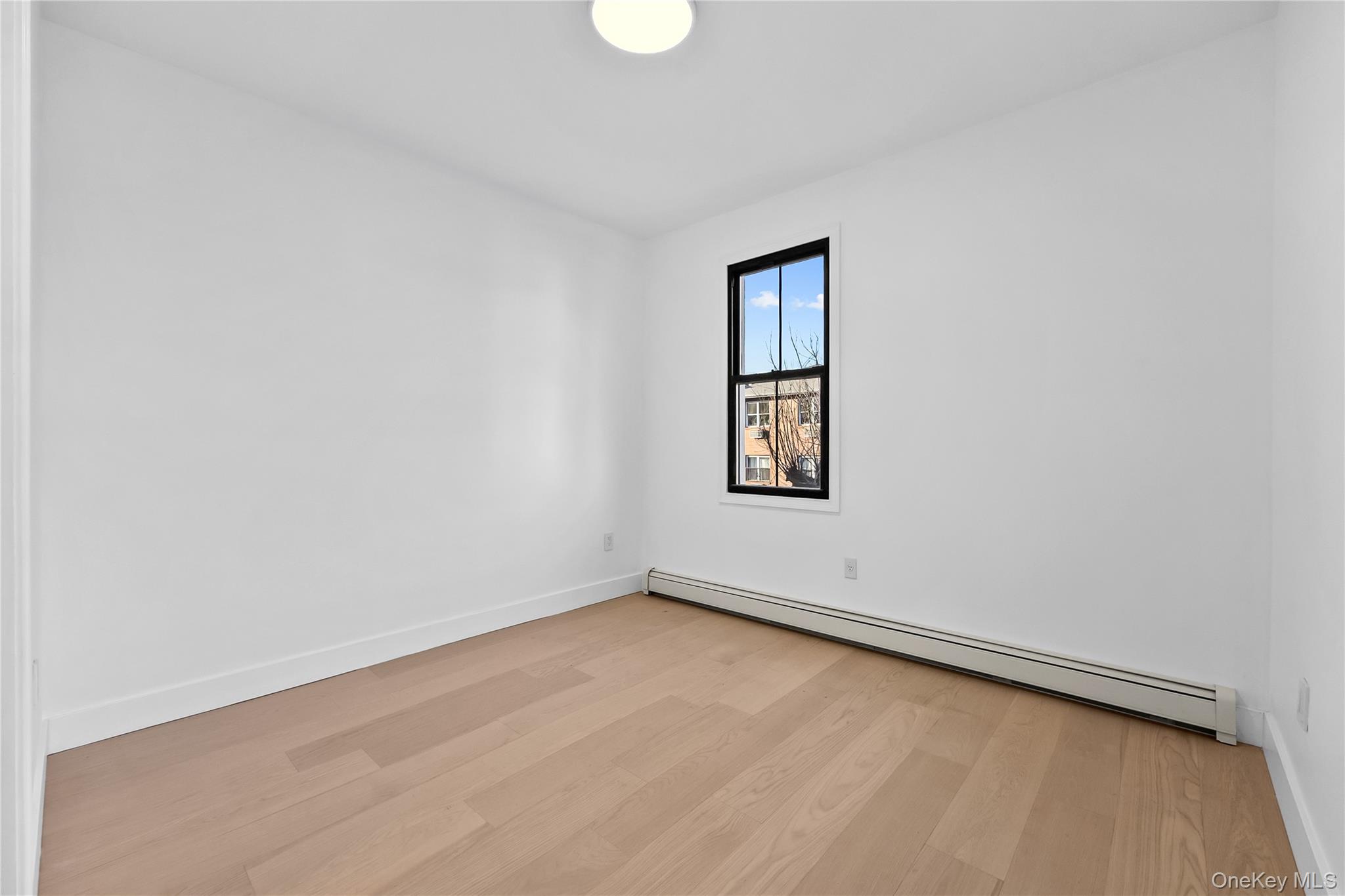 #18 photo, 9443 46th Avenue, कुईंस Elmhurst , NY 11373