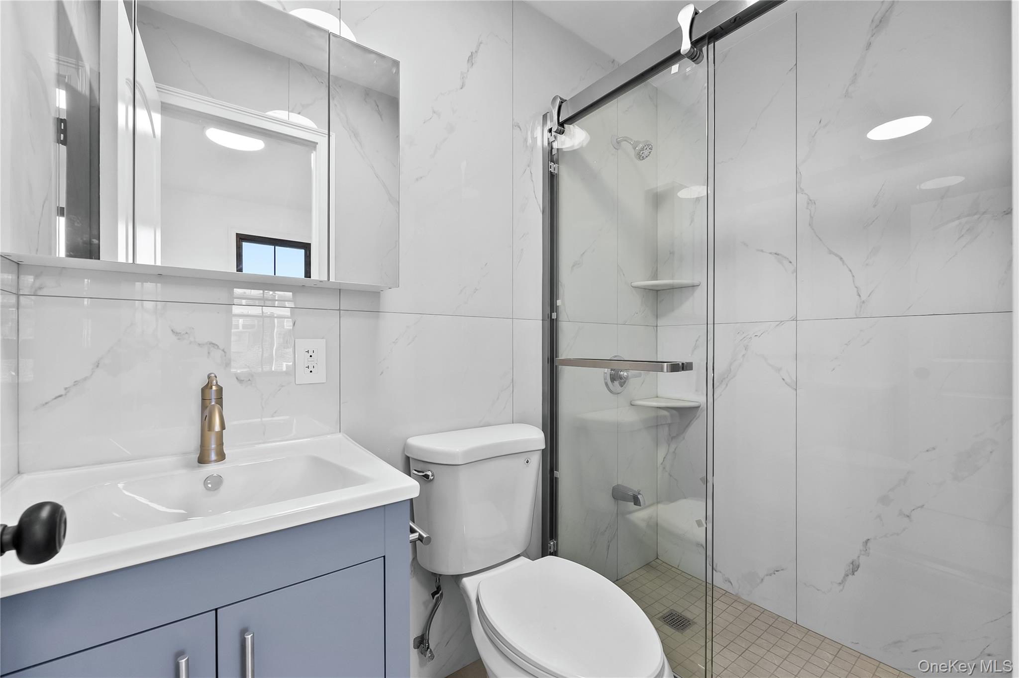 #20 photo, 9443 46th Avenue, कुईंस Elmhurst , NY 11373