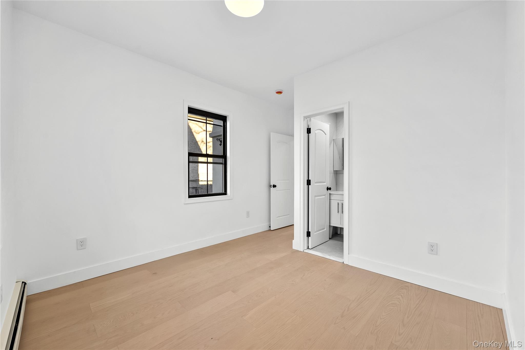 #8 photo, 9443 46th Avenue, कुईंस Elmhurst , NY 11373