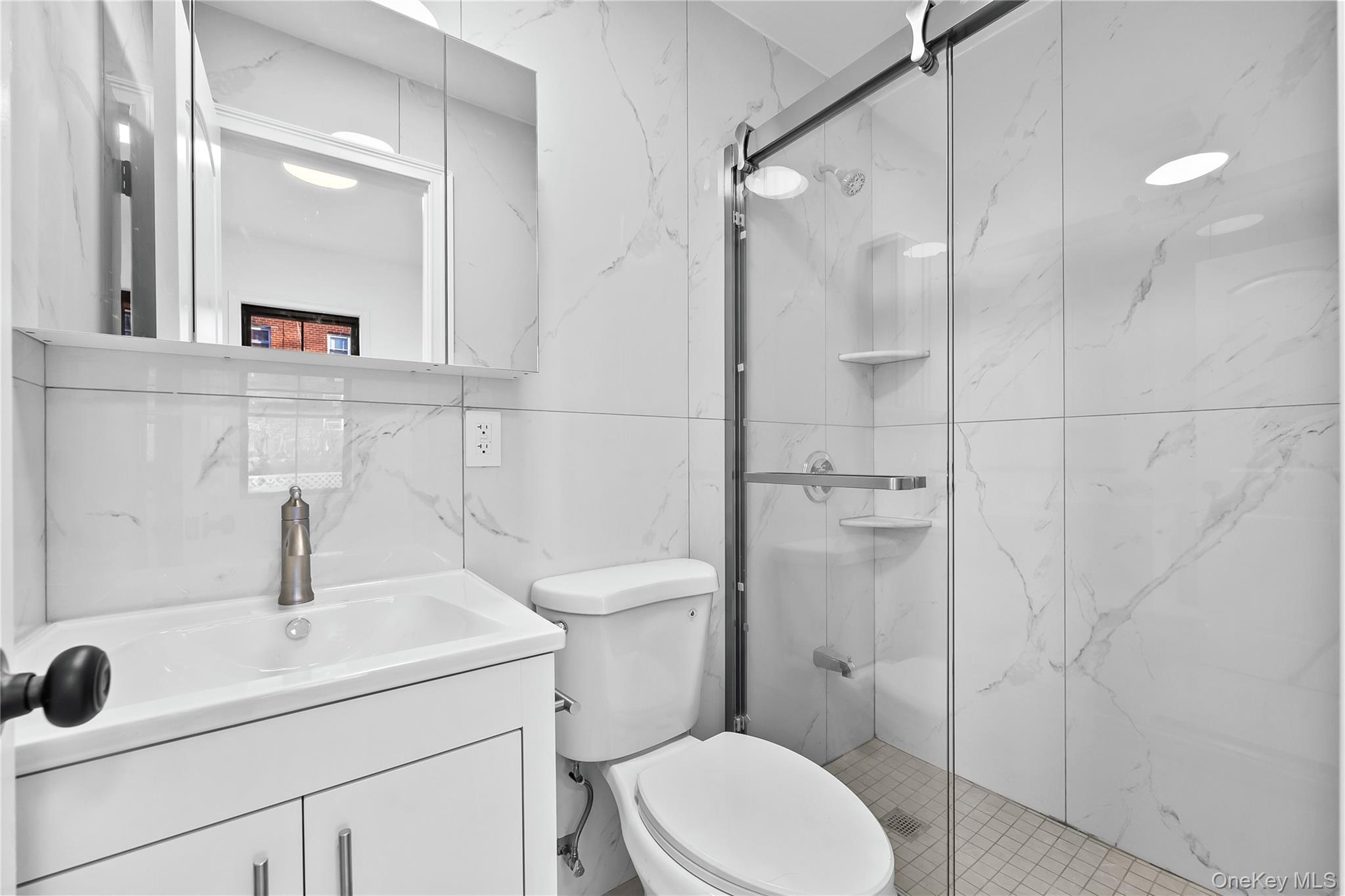 #9 photo, 9443 46th Avenue, कुईंस Elmhurst , NY 11373