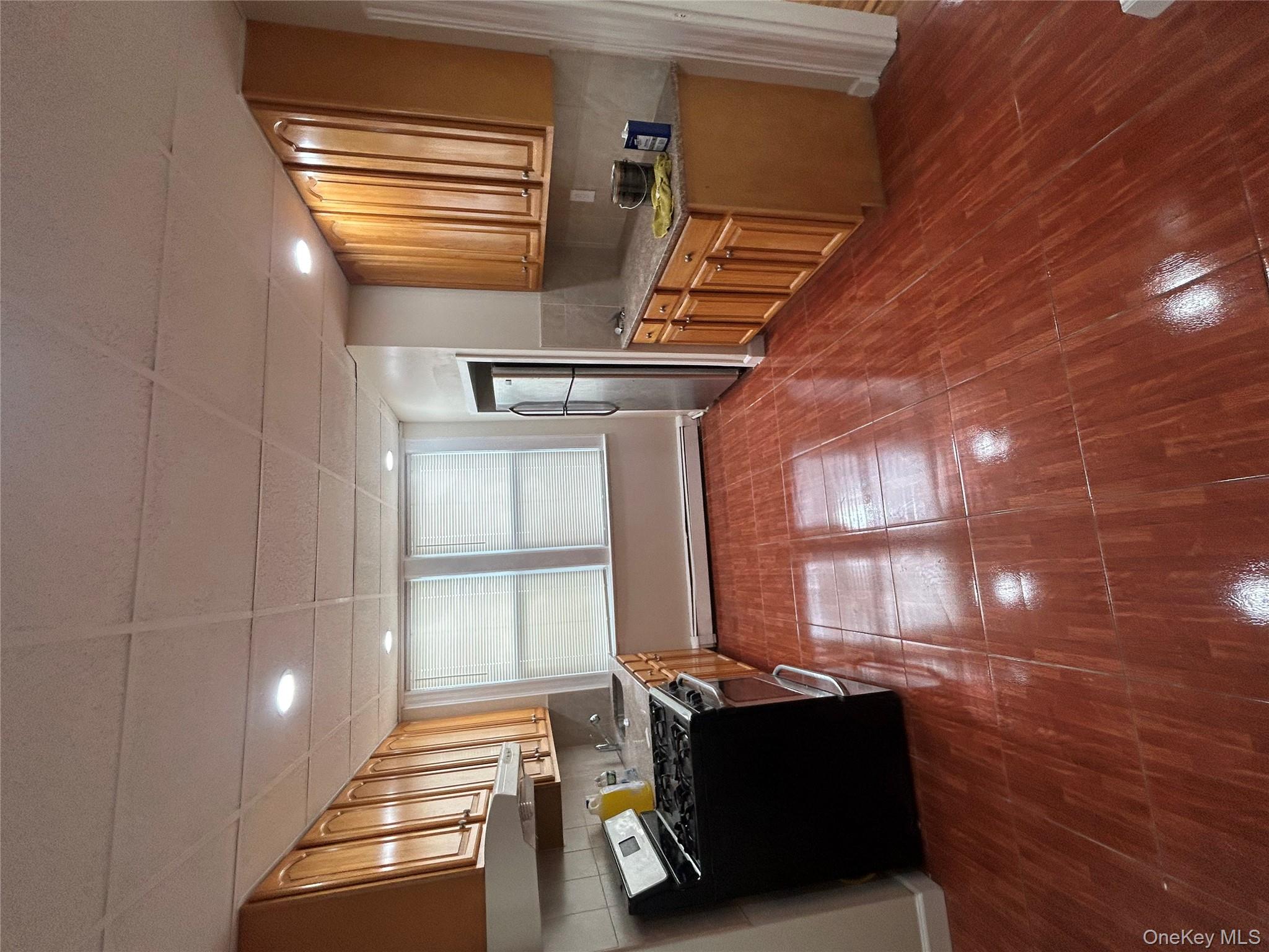 #2 photo, 33 Horatio Street, Yonkers , NY 10710