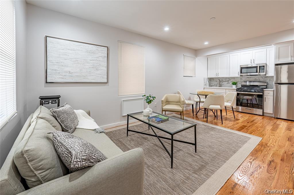 #13 photo, 518 Morris Park, Bronx , NY 10460