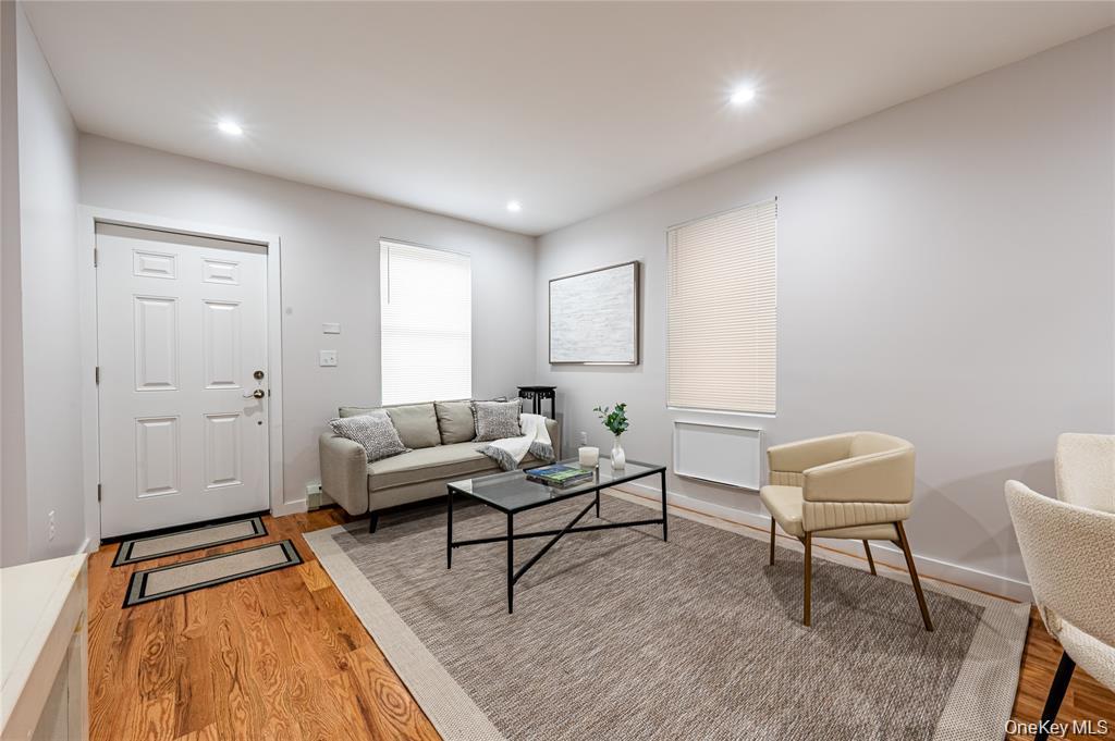 #14 photo, 518 Morris Park, Bronx , NY 10460