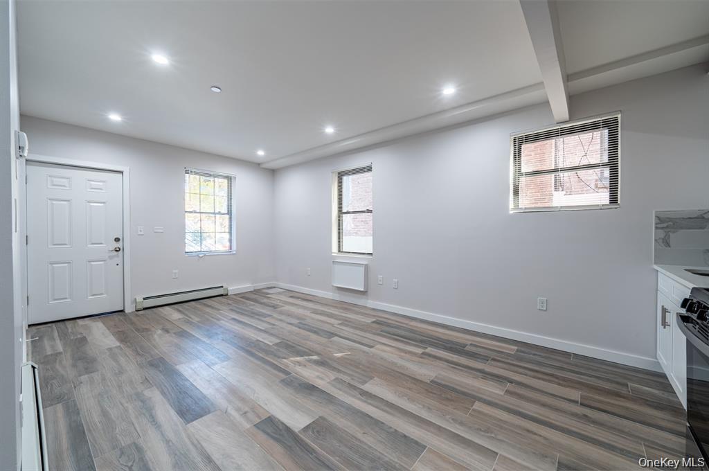 #17 photo, 518 Morris Park, Bronx , NY 10460