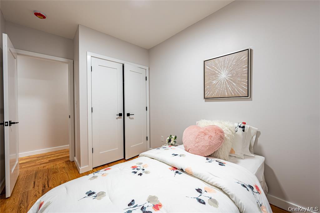 #7 photo, 518 Morris Park, Bronx , NY 10460