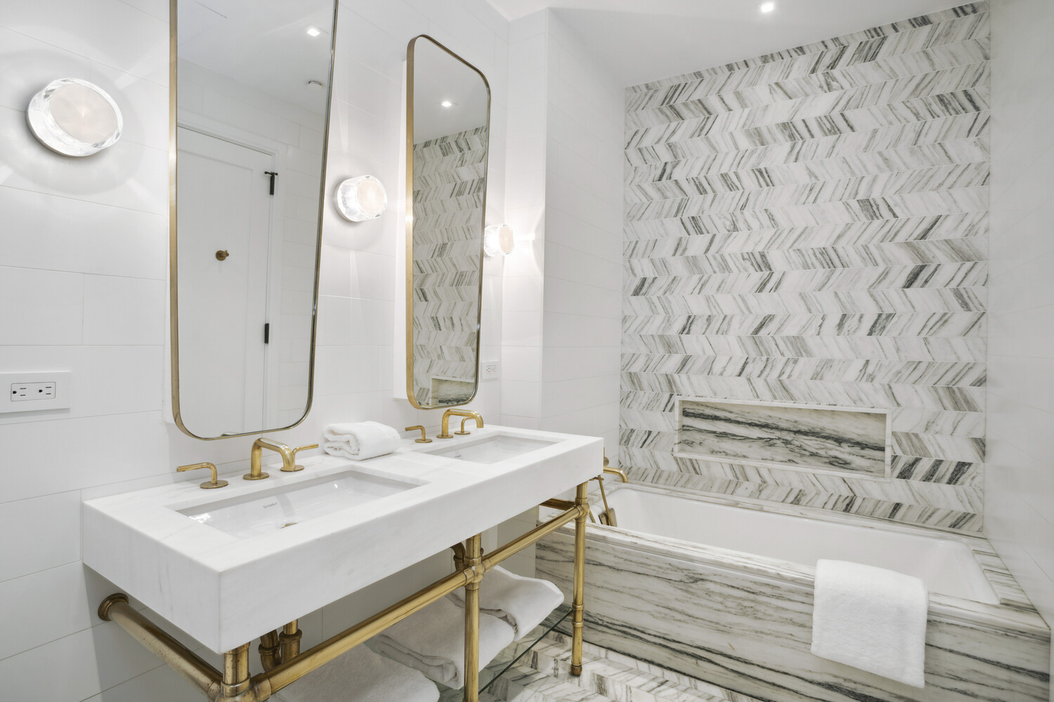 #11 photo, 50 CLINTON Street, Lower East Side , NY 10002