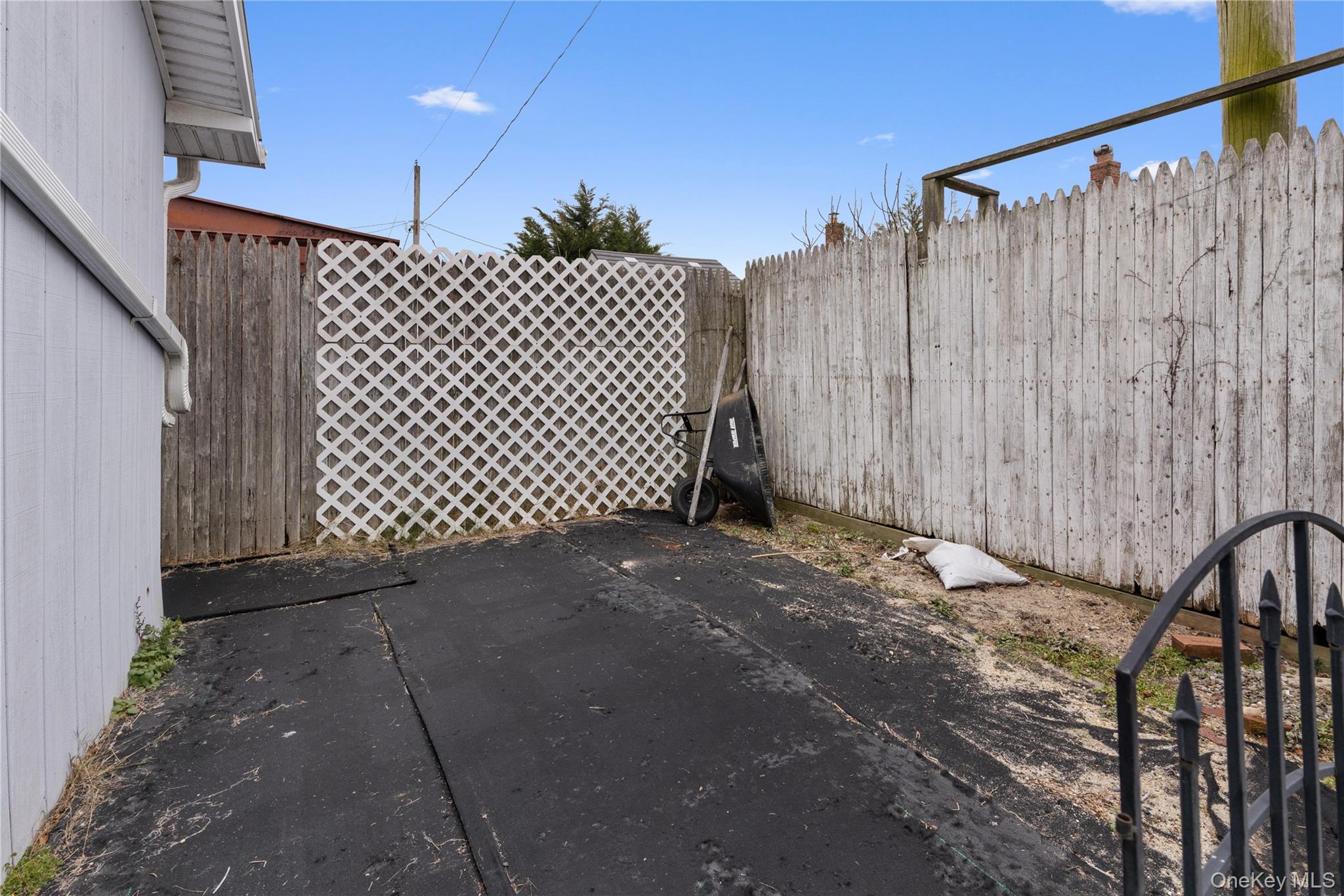 #20 photo, 33 Kent Road, Island Park , NY 11561