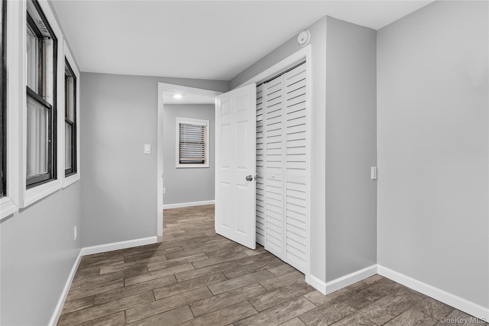 #8 photo, 33 Kent Road, Island Park , NY 11561