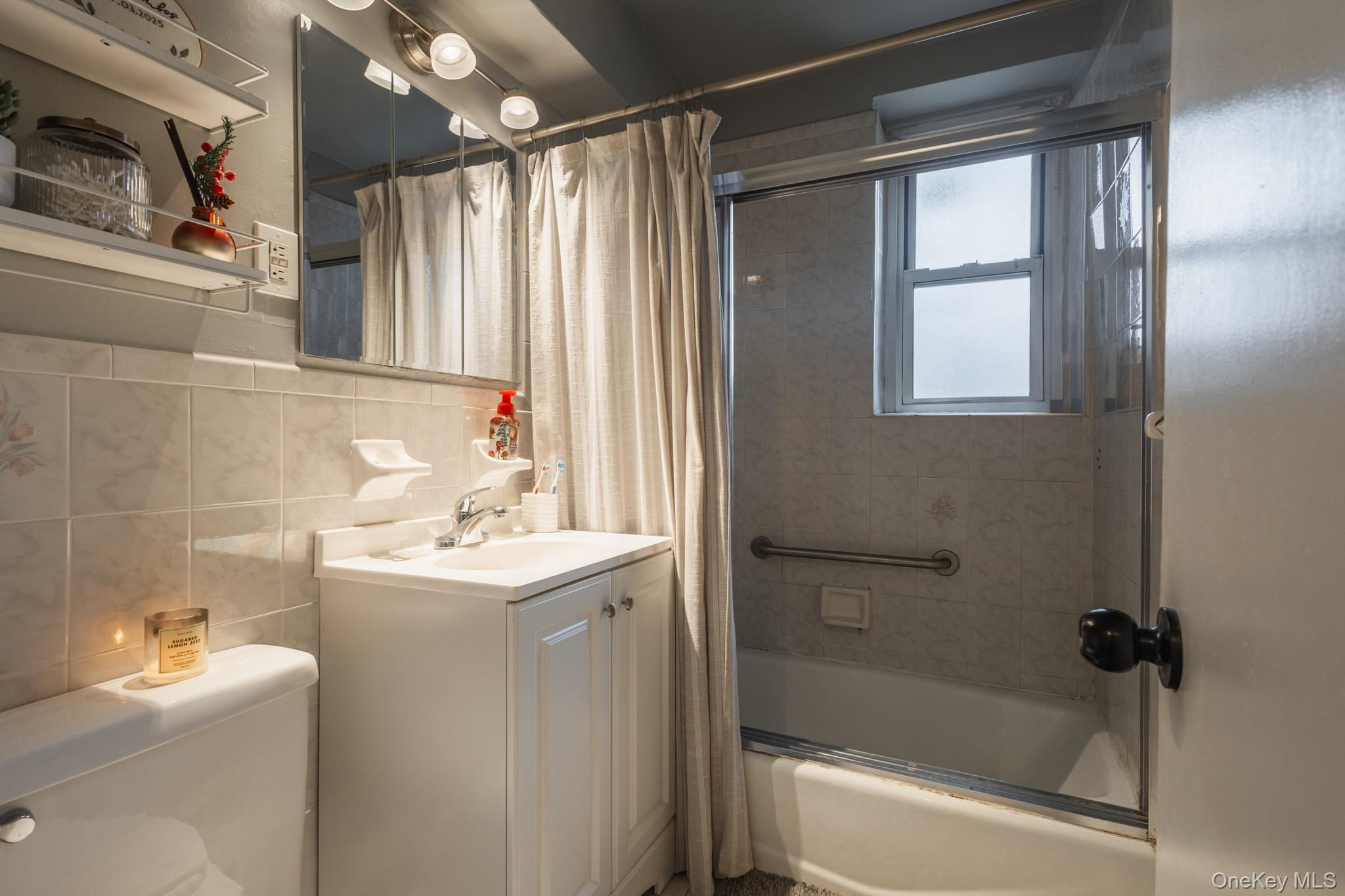 #20 photo, 209-25 18th Avenue, 皇后区 Bayside , NY 11360