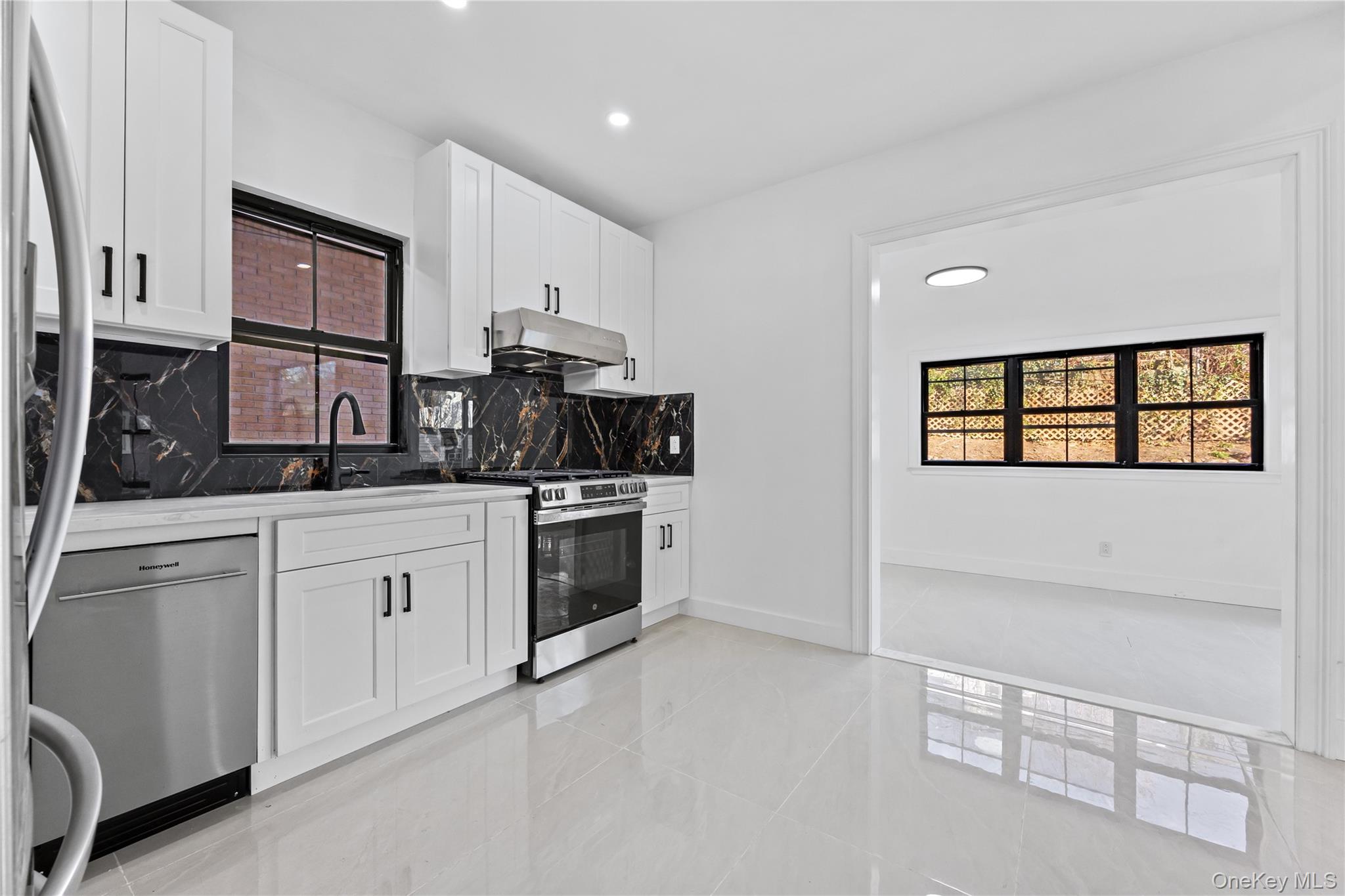 #10 photo, 3307 153rd Street, Flushing , NY 11354