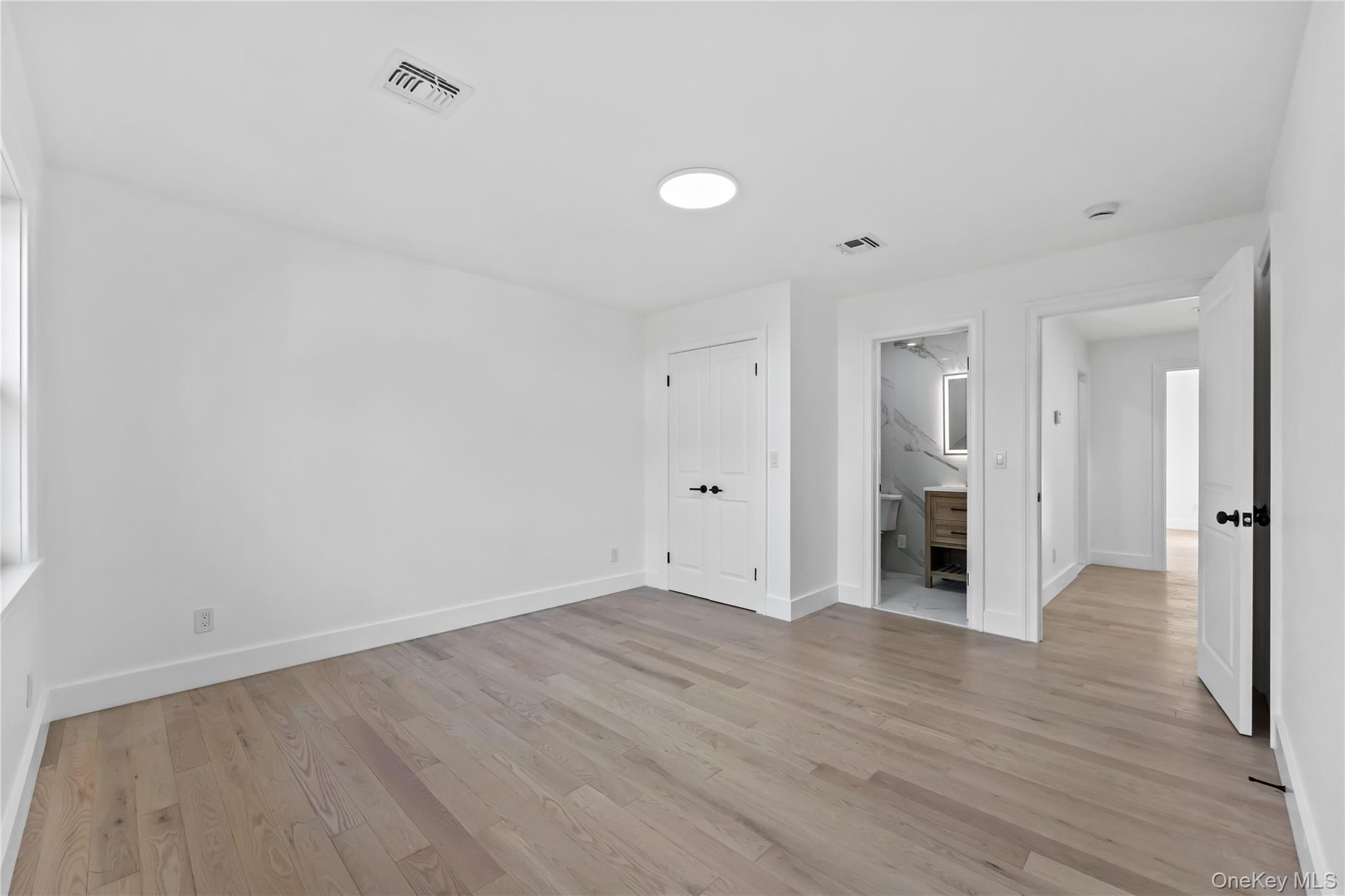 #19 photo, 3307 153rd Street, Flushing , NY 11354