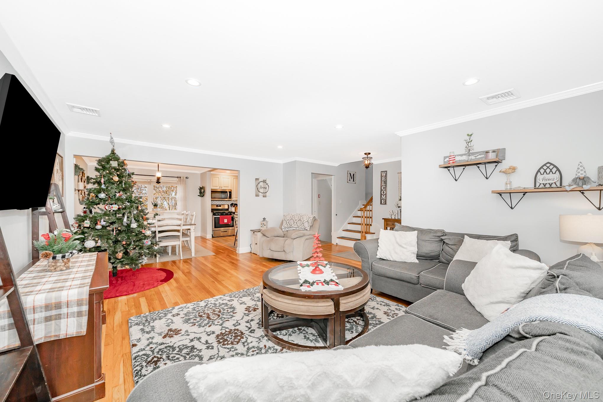 #5 photo, 3738 Regent Lane, Wantagh , NY 11793