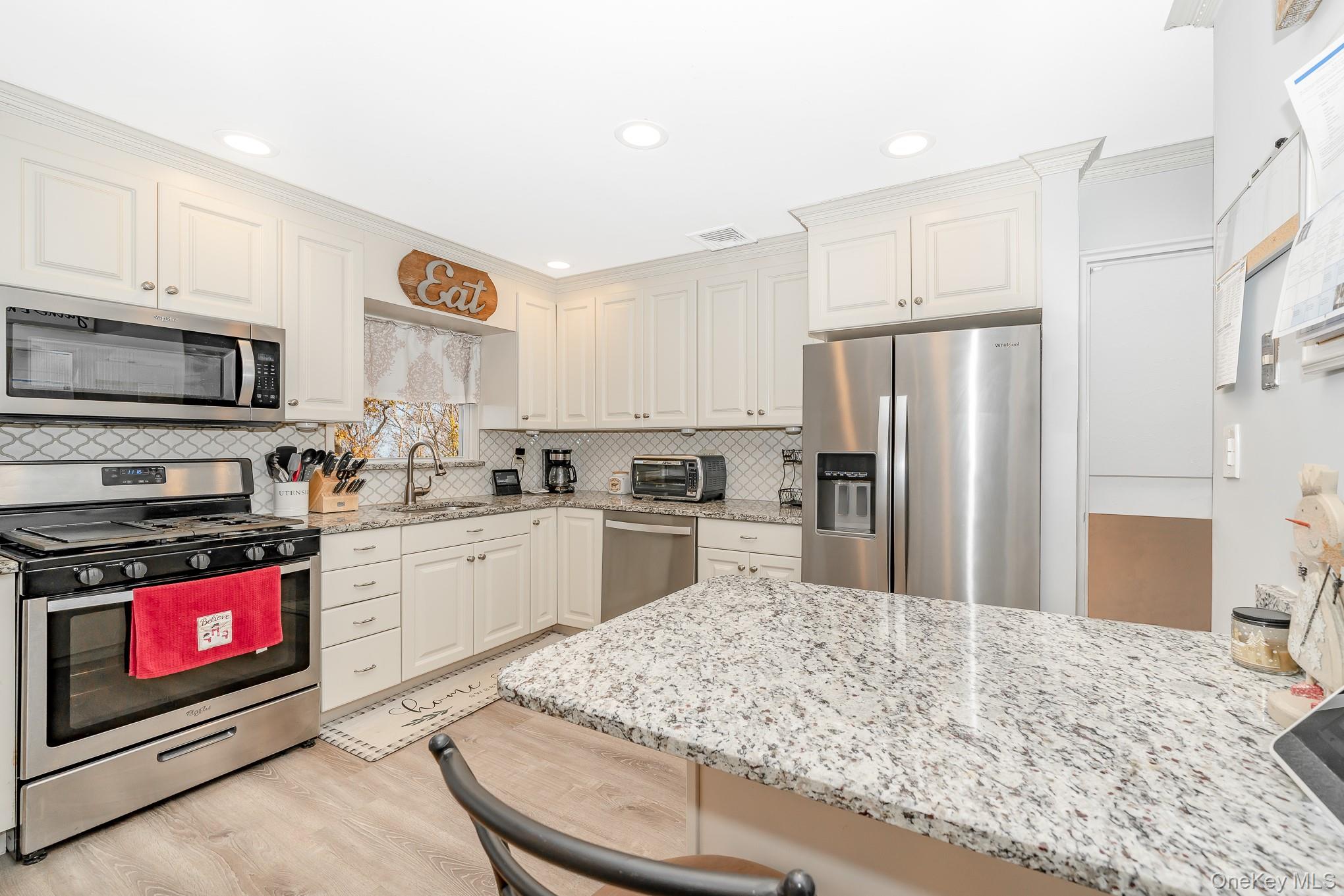 #8 photo, 3738 Regent Lane, Wantagh , NY 11793