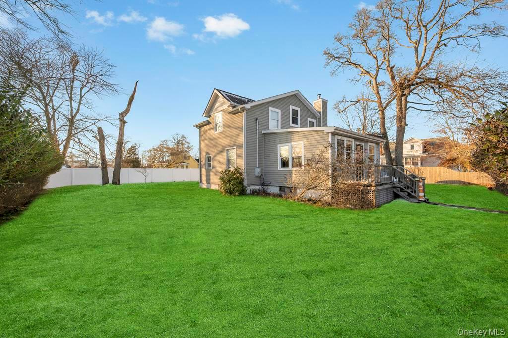 #5 photo, 52 Manhasset Drive, Mastic Beach , NY 11951