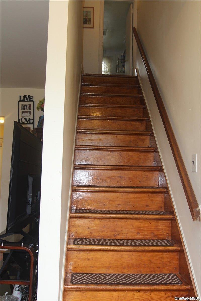 #10 photo, 117 Blydenburg Avenue, Smithtown , NY 11787