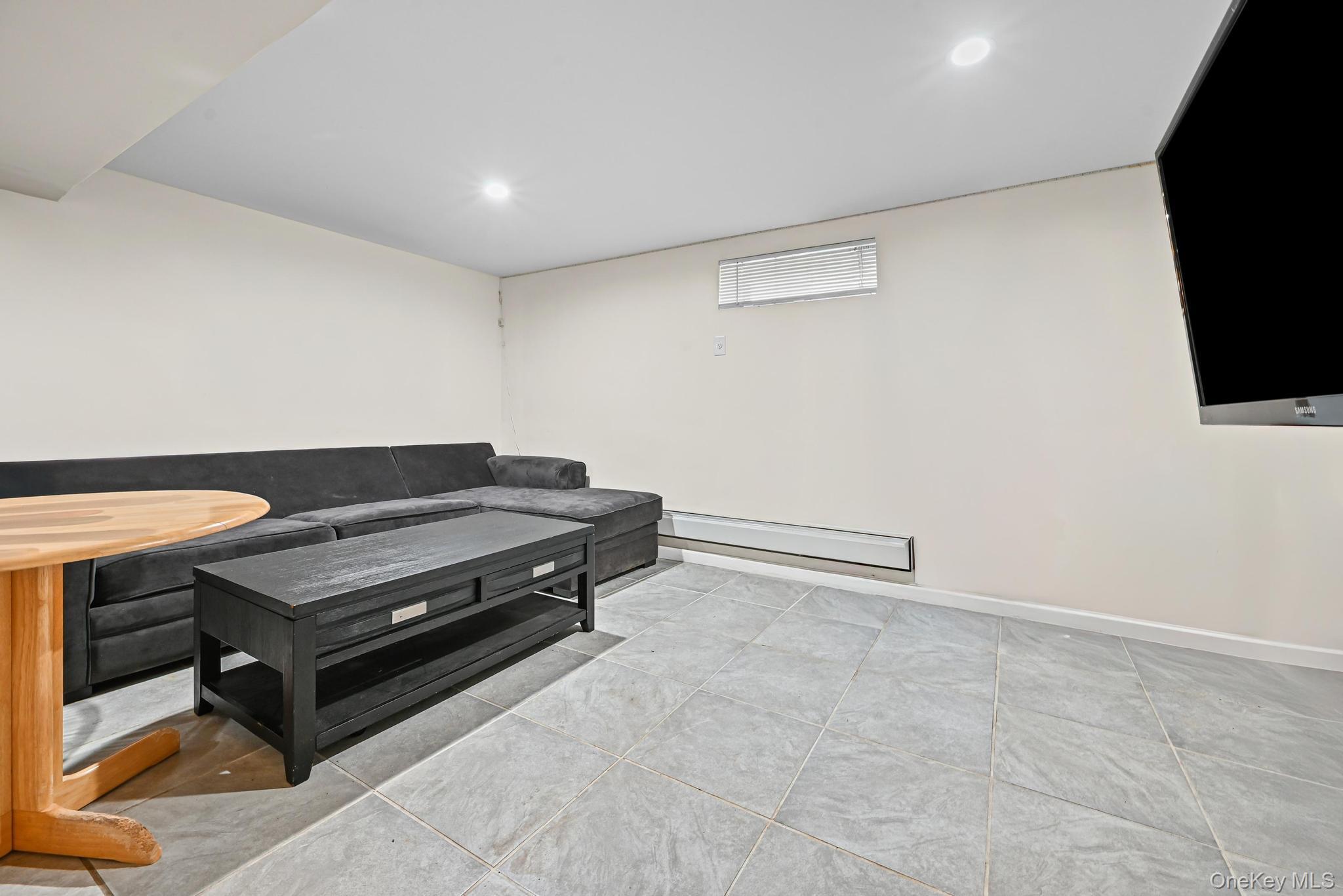 #15 photo, 23938 147th Drive, कुईंस Rosedale , NY 11422