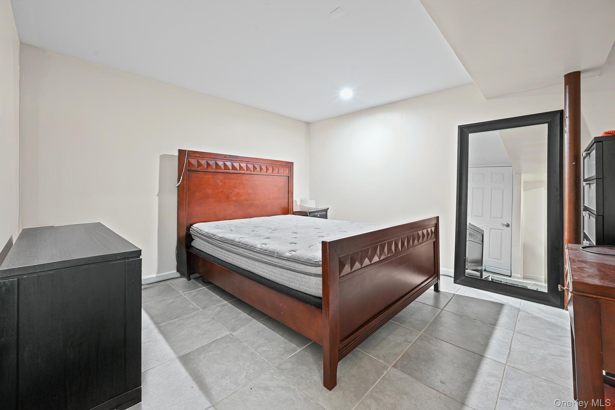 #18 photo, 23938 147th Drive, कुईंस Rosedale , NY 11422