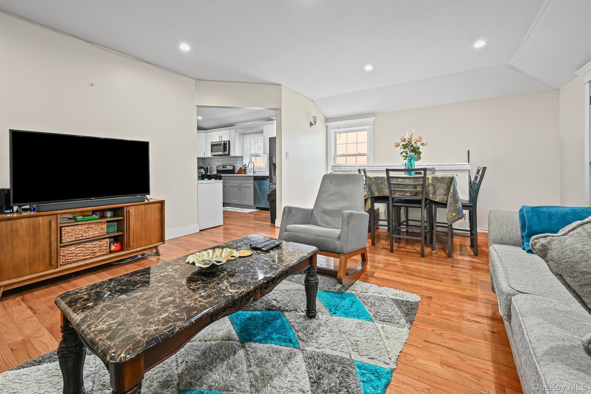 #4 photo, 23938 147th Drive, कुईंस Rosedale , NY 11422