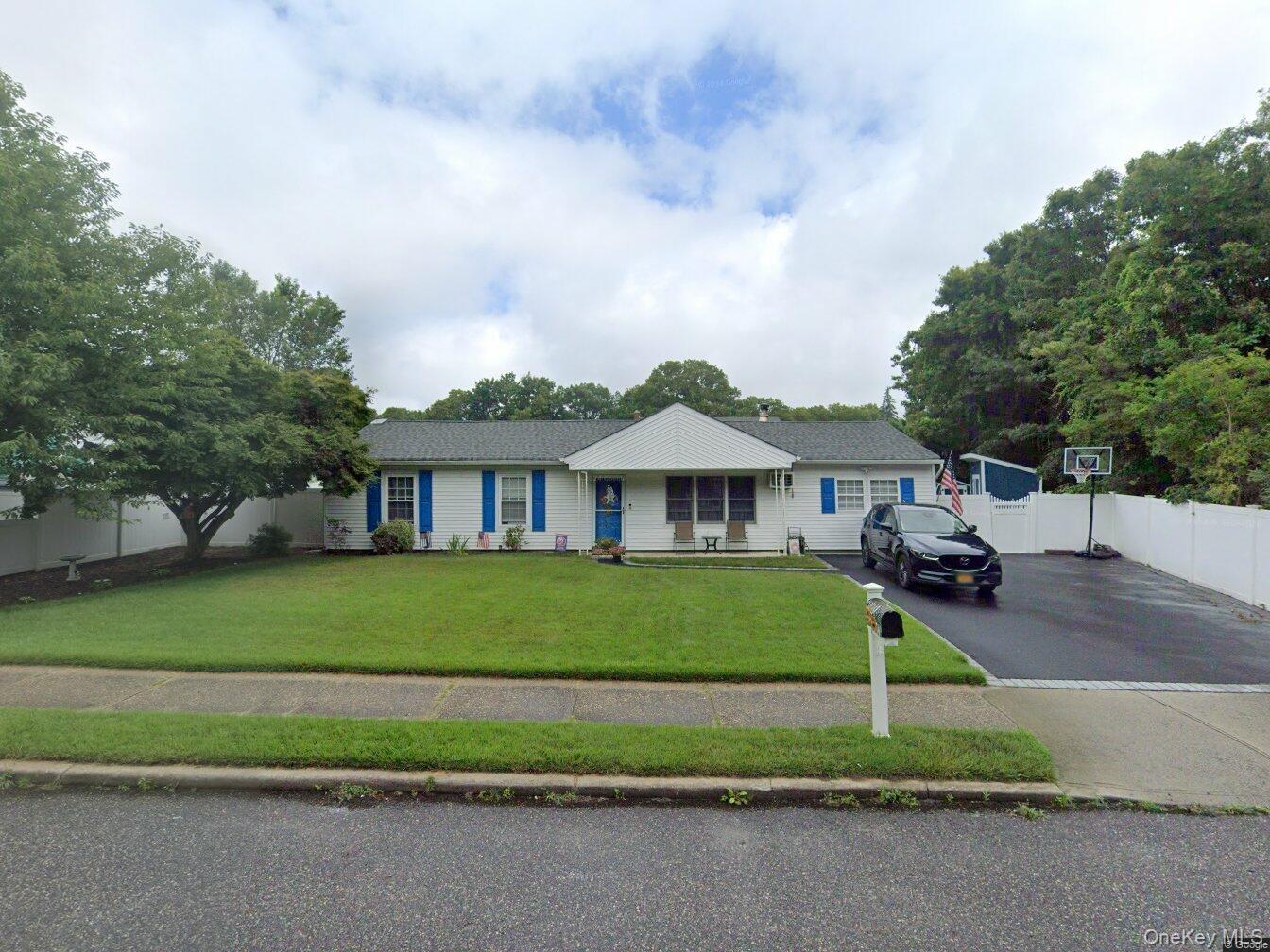 #1 photo, 549 Blue Point Road, Farmingville , NY 11738