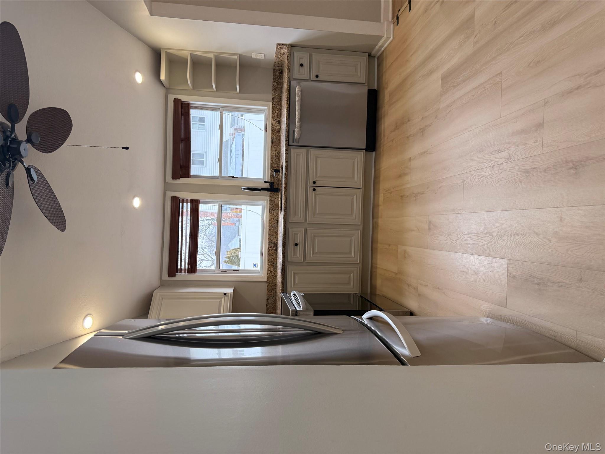 #5 photo, 549 Blue Point Road, Farmingville , NY 11738