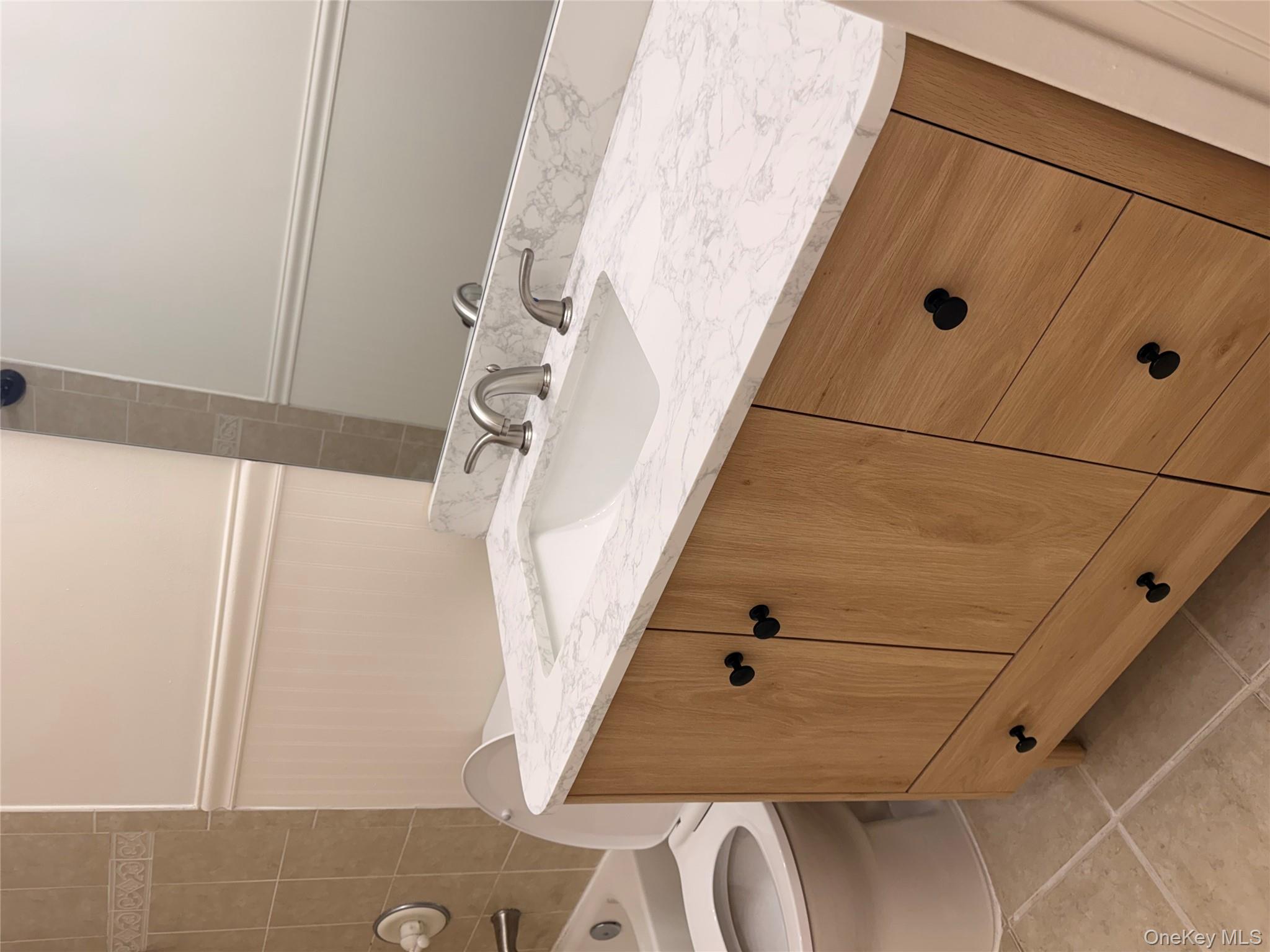 #7 photo, 549 Blue Point Road, Farmingville , NY 11738